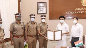 இந்தியாவில் பர்ஸ்ட்.. தமிழக காவல் கட்டுப்பாட்டு அறைக்கு சர்வதேச தரச்சான்று.. .. செம..! 