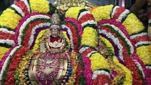 நினைத்தாலே முக்தி தரும் திருவண்ணாமலை - அண்ணாமலையாரும் அஷ்ட லிங்கங்கள் தரிசனமும் 