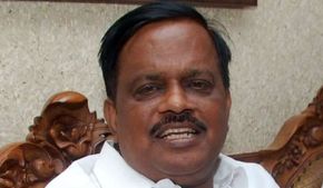 அரசு ஊழியருக்கு அடி உதை?: ADMK எம்எல்ஏ தளவாய்சுந்தரம் உள்ளிட்ட 8 பேர் மீது போலீஸ் வழக்கு 