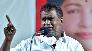 எஸ்பி வேலுமணி ரகசிய ஆப்பரேசன்..! வலையில் சிக்கிய திமுக புள்ளிகள்! மேயர் தேர்தல் ட்விஸ்ட்! 