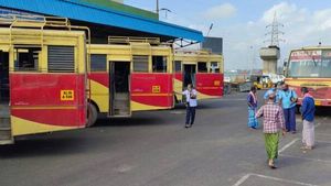 21 மாதங்களுக்கு பிறகு.. தமிழகத்தில் இருந்து கேரளாவுக்கு பேருந்துகள் இயக்கம்.. எங்கெங்கே? முழு விவரம்