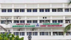 தலைமைச் செயலகம் என்ன சுற்றுலா பயணியர் விடுதியா?.. ஆளுநர், முதல்வரிடம் புகார் 