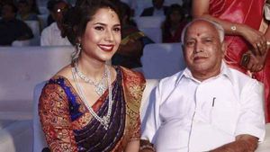 30 வயதுதான்.. எடியூரப்பாவின் பேத்தி தற்கொலை செய்து கொண்டது ஏன்? இதுதான் உண்மையான காரணம்! 