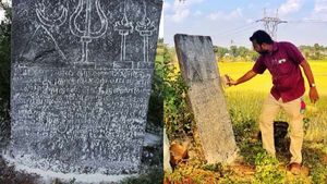 அகரம் கிராத்தில் அண்ணாமலையார் கோவிலுக்கு தானம்  தந்த விஜயநகர காலத்து கல்வெட்டு கண்டுபிடிப்பு! 