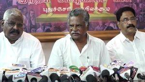 ஆளுநர்கள் பாஜகவின் ஒற்றர்களாக செயல்படுகின்றனர் - இந்திய கம்யூனிஸ்ட் கட்சி முத்தரசன் பகீர் புகார் 