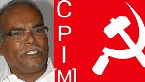 சில காக்கி உடைக்குள் காவி உணர்வா? மதச்சார்பற்ற கோட்பாடுகளை அரசு உறுதி செய்ய வேண்டும்- சிபிஎம்