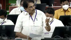 தனி மாவட்டமாக அறிவிக்கப்படுமா ஓசூர்? சட்டசபையில் அமைச்சர் கேகேஎஸ்எஸ்ஆர் ராமச்சந்திரன் சொன்ன பதில் 