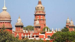 தெருக்களுக்கு சாதி பெயரா? நீதிமன்ற படிக்கட்டேறிய சமூக ஆர்வலர்! நீதிமன்றம் பிறப்பித்த முக்கிய உத்தரவு 