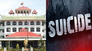  அரியலூர் மாணவி உடலை பெற்றுக்கொண்டு.. இறுதி சடங்குகளை செய்ய பெற்றோருக்கு ஐகோர்ட் மதுரைக்கிளை உத்தரவு