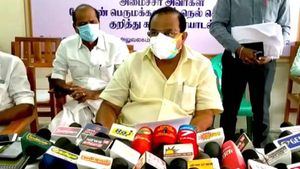 ஒரு ரைஸ் மில்லாவது கட்டுனீங்களா.. அதிமுக முன்னாள் அமைச்சரை வெளுத்து வாங்கிய அமைச்சர் சக்கரபாணி 
