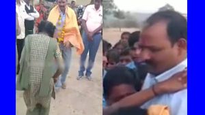 குலுங்கி குலுங்கி அழுது.. ஆச்சர்யம் தந்த ஆசிரியர்.. கர்நாடகாவிலும் ஒரு 
