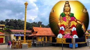 மண்டல, மகரவிளக்கு கால பூஜைகள் முடிந்தது சபரிமலை ஐயப்பன் கோவில் நடை அடைப்பு 