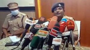 தஞ்சை மாணவியை மத மாற்றம் செய்ய முயன்றதாக எந்த தகவலும் இல்லை.. எஸ். பி எச்சரிக்கை!