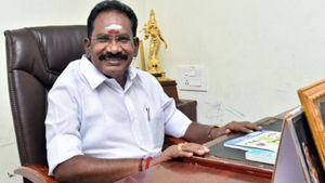தொடர்ந்து 9-வது ஆண்டாக பொங்கல் கொண்டாடாத செல்லூர் ராஜூ! சோகமான பின்னணி இது தான்!!