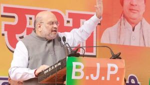 'ஒன்லி பாகுபலி.. நோ பஜ்ரங்பலி..' - உத்தரப்பிரதேச பிரசாரத்தில் 