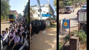 ஹிஜாப் எங்க உரிமை.. அவங்களை விடலைனா நாங்க வரமாட்டோம் -மாணவிகளுக்கு ஆதரவாக குதித்த இஸ்லாமிய மாணவர்கள் 