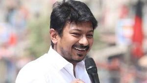27 அமாவாசைல ஆட்சி முடிஞ்சுரும்னு 2 அமாவாசைகள் சொல்றாங்க.. உதயநிதி ஸ்டாலின் கிண்டல் 