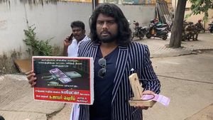 காசுக்கு ஆசைப்பட்டீங்கள்.. இந்த எலியாட்டம் ஆயிடுவீங்க.. மதுரையில் சுயேச்சை வேட்பாளர் நூதனம் 