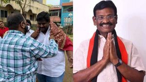 அமைச்சர் நாசர் மகனுக்கு தேர்தலில் போட்டியிட சீட்! ஆவடி துணை மேயர் பதவிக்கு குறி! 