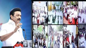  செம.. குடும்ப தலைவிகளுக்கு மாதம் ரூ.1000.. முதல்வர் ஸ்டாலின் வழங்கிய வாக்குறுதி!