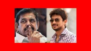 ஏன் ஏமாத்திட்டீங்க.. கூவத்தூர் போய் அவரை மாதிரி.. சேலத்துக்கே போய் எடப்பாடியை சீண்டிய உதயநிதி