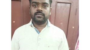 கஞ்சா வைத்திருந்த நாம் தமிழர் வேட்பாளர்..கொத்தாக தூக்கிய போலீசார்..“முக்கிய” குற்றவாளியை நெருங்கினர்