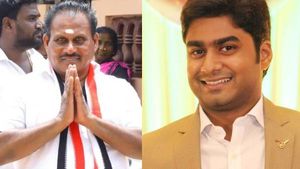 வார்டு கவுன்சிலர் பதவிக்கு போட்டியிடும் அதிமுக Ex அமைச்சர் மகன்! தூள் பறக்கும் தூத்துக்குடி அரசியல்!