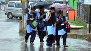 திருவாரூர், மயிலாடுதுறையில் பள்ளி, கல்லூரிகளுக்கு இன்று விடுமுறை.. நாகையில் பள்ளிகளுக்கு மட்டும்! 