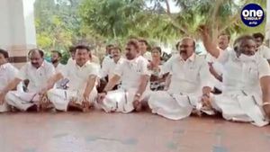 கோவை ஆட்சியர் அலுவலகம் முன் எஸ்பி வேலுமணி தர்ணா.. குண்டு கட்டாக தூக்கிய போலீஸ்! 8 எம்எல்ஏக்கள் கைது 