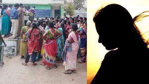 ஆடைகளை களைந்து.. மாணவிகளுக்கு மெடிக்கல் 