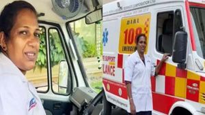 செம்ம ஸ்பீடு.. யார் இந்த தீபாமோல்.. முதல் நாளே மக்களை திகைக்க வைத்த பெண்.. குவியும் பாராட்டு