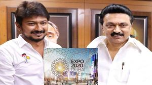 முதல்வரான பிறகு முதல் வெளிநாட்டு பயணம்! நாளை துபாய் புறப்படும் ஸ்டாலின்! உதயநிதியும் உடன் செல்கிறார்