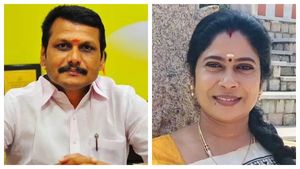 அமைச்சர் செந்தில் பாலாஜி முன்பு கொந்தளித்த மீனா ஜெயக்குமார்.. திமுகவிலிருந்து நீக்கம் ஏன்? பின்னணி 