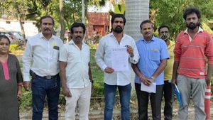 தமிழ் கடவுள் முருகனை இழிவுபடுத்தியுள்ளார்கள்; சூர்யாவின் பாடலை நீக்க வேண்டும் என போலீஸில் புகார்