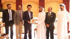 அபுதாபியில் ஐக்கிய அரபு அமீரக தொழில் துறை அமைச்சரை சந்தித்தார் முதல்வர் ஸ்டாலின் 