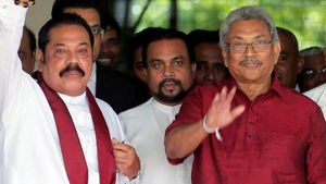  அதிபர் பதவியே வேண்டாம்! இலங்கையின் அஸ்திவாரத்தை ஆட்டும் மூவ்! என்ன நடக்குதுன்னு புரியலயா? இதை படிங்க 