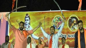 ‛லவ்ஜிகாத்’தை தடுக்க ‛லவ்கேசரி’ பிரசாரம்..கர்நாடகத்தில் ஸ்ரீராமசேனை அமைப்பு ஒருங்கிணைப்பாளர் சர்ச்சை