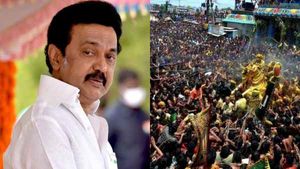 சித்திரை திருவிழா கூட்ட நெரிசலில் உயிரிழந்தோர் குடும்பத்திற்கு ரூ.5 லட்சம் நிதி -முதல்வர் அறிவிப்பு 