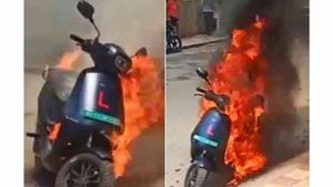  அடப்பாவமே! வாங்கிய மறுநாளே வெடித்து சிதறிய இ ஸ்கூட்டர்! ஒருவர் பலி, குழந்தைகளுக்கு பயங்கர தீக்காயம்