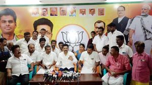 மதுரை சித்திரை திருவிழா முன்னேற்பாடுகளில் குளறுபடி! அதிகாரிகள் அலட்சியம்! பாஜக பரபரப்பு புகார்! 