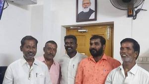 “அதெல்லாம் வைக்க முடியாது” பிரதமர் மோடி படத்தை அகற்றிய திமுக கவுன்சிலர்! உச்சகட்ட பரபரப்பில் கோவை..!