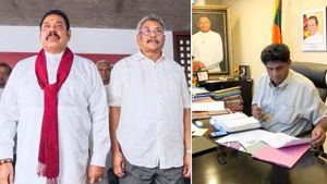 இலங்கை அரசுக்கு எதிராக நம்பிக்கையில்லா தீர்மானம்... கையெழுத்திட்ட எதிர்க்கட்சி தலைவர் 