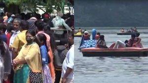 வாட்டி வதைக்கும் வெப்பம்... நீலகிரியில் அடைக்கலமாகும் பிற மாவட்ட மக்கள்! களைக்கட்டிய கோடை சீசன் 