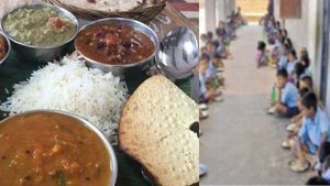 அடுத்தடுத்து மயங்கி விழுந்த மாணவர்கள்.. மதிய உணவு சாப்பிட்டவர்களுக்கு வாந்தி.. நடந்தது என்ன