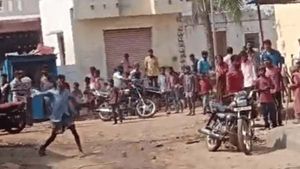  அடுத்தடுத்து சர்ச்சை! உகாதி கொண்டாட்டத்தின் போது... இஸ்லாமியர்கள் மீது தாக்குதல்! பரபரக்கும் கர்நாடகா