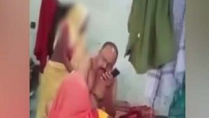  போலீஸ் ஸ்டேஷனுக்கு பெயில் கேட்டு வந்த பெண்.. சட்டையை கழற்றிய அதிகாரி.. ஆபீஸ் ரூமில் நடந்தது என்ன? 