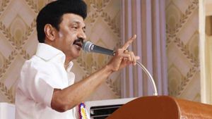 கடிகாரம் ஓடும் முன் ஓடி உழைத்துக் கொண்டிருக்கிறேன்! 10 ஆண்டு பணிகள் ஒரே ஆண்டில்! முதல்வர் பெருமிதம்!