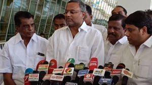 பிரதமர் மோடியும் நிர்மலாவும் இருக்குவரை விலைவாசி? ம்ஹும் வாய்ப்பேயில்லை! கார்த்தி சிதம்பரம் பளிச்! 