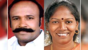 சிவகங்கை சீமை திமுகவில் பனிப்போர்! மாஜி அமைச்சர் Vs இந்நாள் அமைச்சர்! நீடிக்கும் ஈகோ யுத்தம்! 