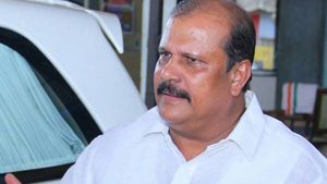  முஸ்லிம் வெறுப்பு பிரச்சாரம் செய்த முன்னாள் MLA.. காத்திருந்து தூக்கிய போலீஸ் - 14 நாள் ரிமாண்ட்!